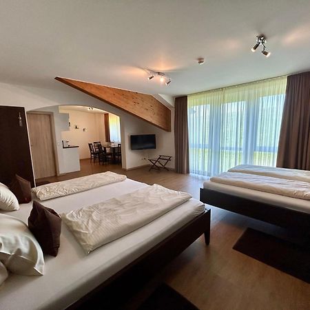 Gaestehaus Am Lindenhain แอร์ดิง ภายนอก รูปภาพ