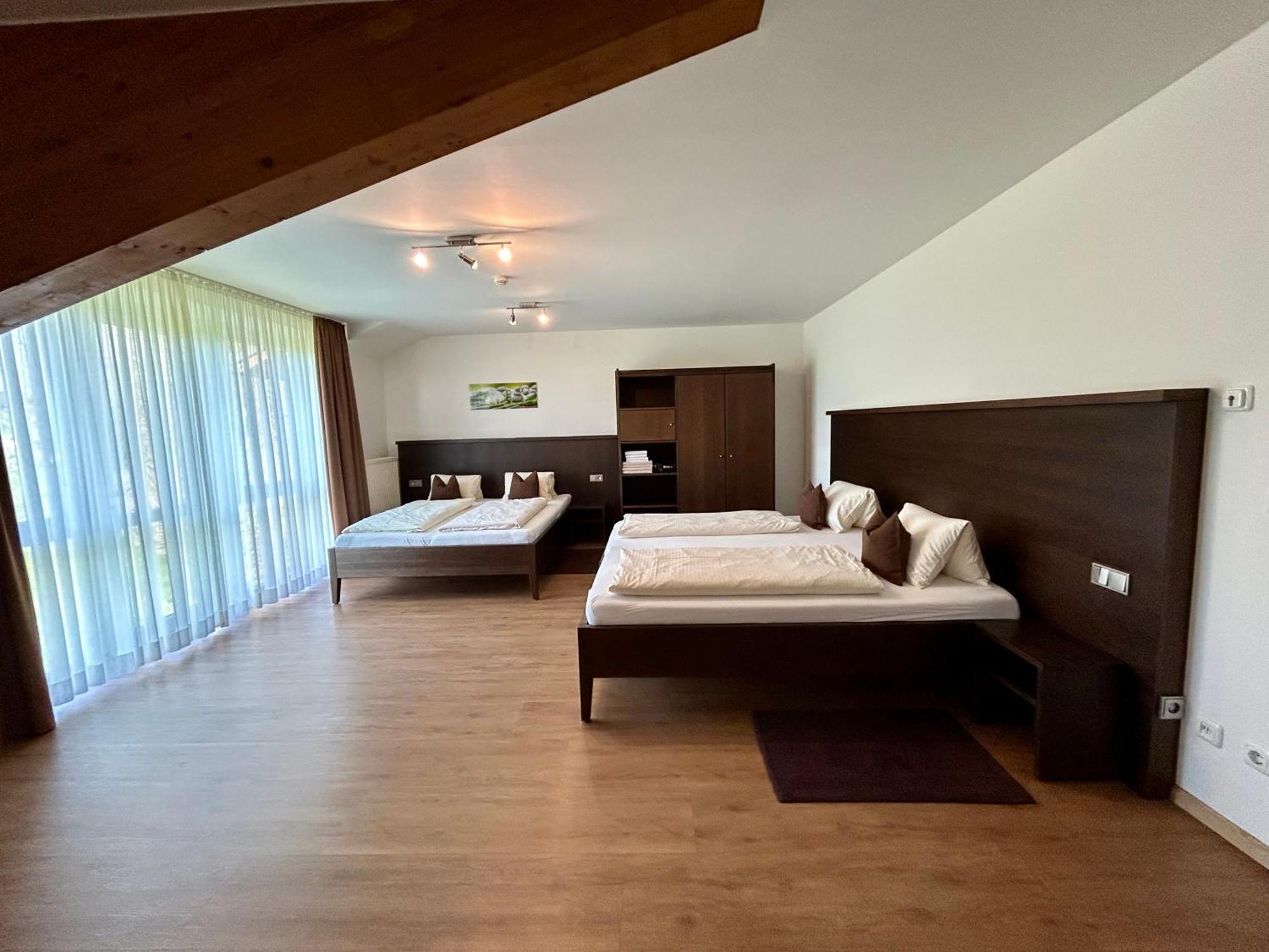 Gaestehaus Am Lindenhain แอร์ดิง ภายนอก รูปภาพ